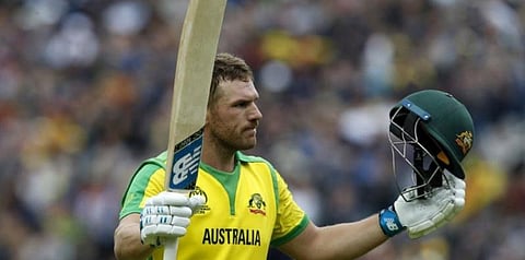 153 ரன்கள் விளாசினார் பின்ச் - 334 ரன் குவித்த ஆஸ்திரேலியா