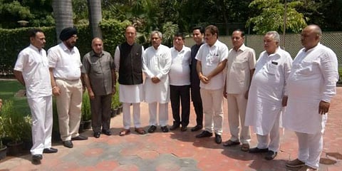 அனைத்துக் கட்சி கூட்டம் : ‘வறட்சி’ குறித்து வலியுறுத்திய எதிர்க்கட்சிகள்