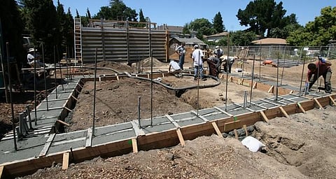 கடும் தண்ணீர் பஞ்சம்.. கட்டுமான பணிகளை நிறுத்த முடிவு..!