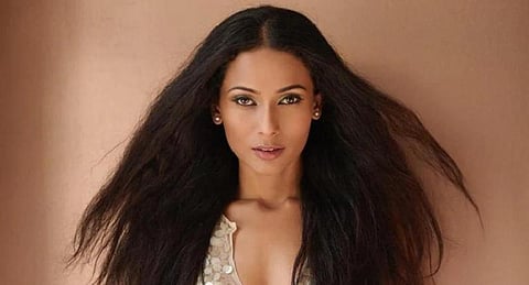 மிஸ் இந்தியா யுனிவர்ஸ் தாக்கப்பட்ட விவகாரம்: சப் இன்ஸ்பெக்டர் சஸ்பெண்ட்!