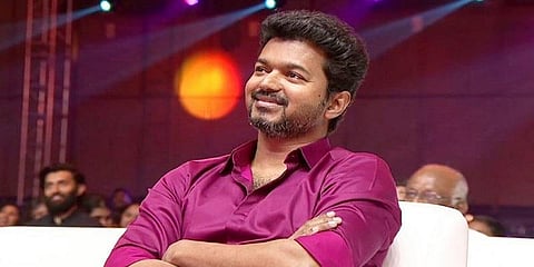 விஜய் பிறந்த நாளில் ட்ரெண்டாகும் “என்றும் தல அஜித்”