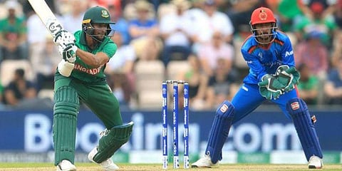 சவாலாக பந்துவீசிய ஆப்கானிஸ்தான் : பங்களாதேஷ் 262 ரன்கள் சேர்ப்பு