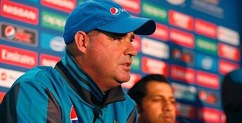 இந்தியாவுடன் தோற்றதும் தற்கொலை செய்ய நினைத்தேன்: பாக். பயிற்சியாளர் தகவல்!