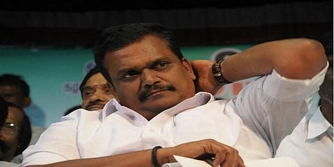 டிடிவி தினகரனிடம் நான் ஏன் பெட்டி பாம்பாக அடங்க வேண்டும்? - தங்க தமிழ்செல்வன் ஆவேசம்