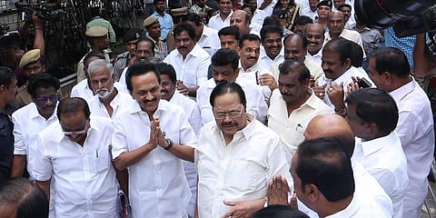 முக்கிய தீர்மானங்களை விவாதிக்க திமுக கடிதம்