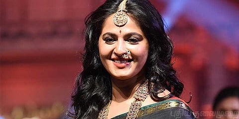 கால் எலும்பு முறிந்ததா? நடிகை அனுஷ்கா மறுப்பு