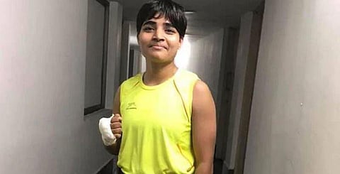 குத்துச்சண்டை வீராங்கனை மீது தாக்குதல்: 3 பேர் கைது