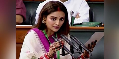 ‘நான் வாழ்வது மதச்சார்பற்ற இந்தியாவில்; உங்கள் விமர்சனங்கள் எடுபடாது !’- பதிலடி கொடுத்த நுஸ்ரத் ஜஹான்