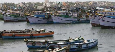 இலங்கை கடற்படை தாக்கியதாக புகார்.. தமிழக மீனவர்கள் காயம்..!