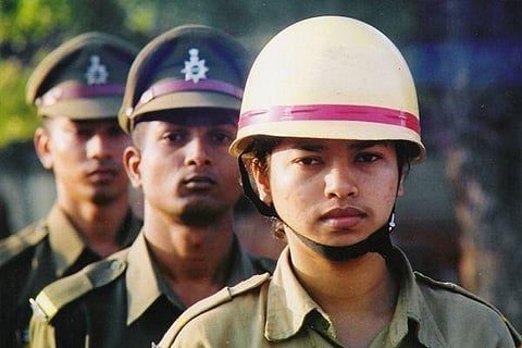 தீயணைப்புத் துறையில் முதல்பெண் - வென்று காட்டிய ஹர்சினி