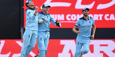 விராட், ரோகித் போராட்டம் வீண் - இங்கிலாந்து அணி வெற்றி