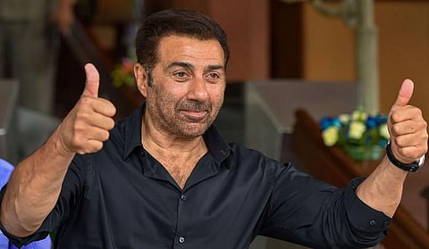 தொகுதியை கவனிக்க பிரதிநிதி - சர்ச்சையில் சன்னி தியோல்