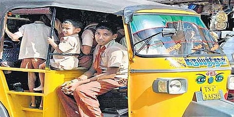 குறைந்து வரும் போக்குவரத்து விதிமீறல்கள் - உயர்நீதிமன்றத்தில் போக்குவரத்து காவல்துறை