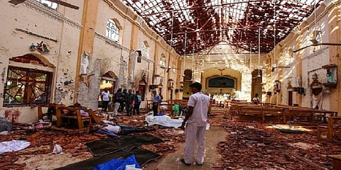 இலங்கை குண்டுவெடிப்பு: முன்னாள் பாதுகாப்புத்துறை செயலர் கைது