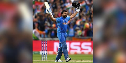 சாதனை நாயகனான ரோகித் சர்மா ! நான்காவது சதம் அடித்து மிரட்டல்