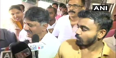 காங். எம்.எல்.ஏக்கள் யாரும் ராஜினாமா செய்யமாட்டார்கள் - டிகே.சிவகுமார் உறுதி