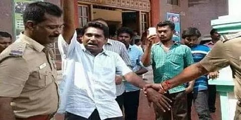 “ஆந்திராவில் முகிலனை போலீசார் அடைத்து வைத்திருக்கலாம் என நினைக்கிறேன்” - மனைவி பூங்கொடி