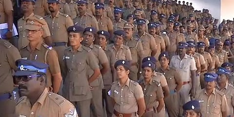 தமிழகத்தில் 22,420 போலீஸ் பணியிடங்கள் காலி !