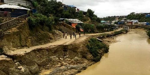 நிலச்சரிவில் சிக்கி 4500 ரோகிங்கியா முஸ்லிம்கள் தவிப்பு