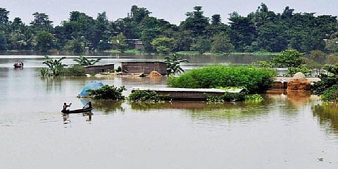 பிரம்மபுத்ரா நதியில் வெள்ளப்பெருக்கு - இயல்பு வாழ்க்கை பாதிப்பு