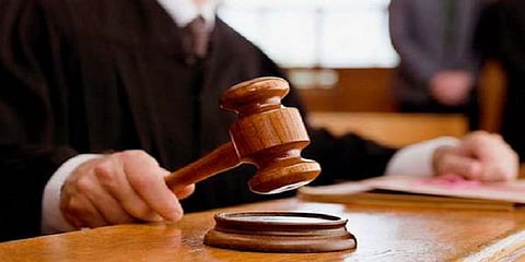 விஷம் அருந்துவது போல் வீடியோ வெளியிட்ட பெண் - வித்தியாசமான தண்டனை வழங்கிய நீதிமன்றம்