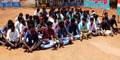 ஹைட்ரோகார்பனுக்கு எதிராக போராடிய விவசாயிகள் கைது : களத்தில் இறங்கிய மாணவர்கள்