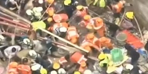 மும்பையில் அடுக்குமாடி கட்டடம் இடிந்து விழுந்து விபத்து - மீட்புப்பணி தீவிரம்