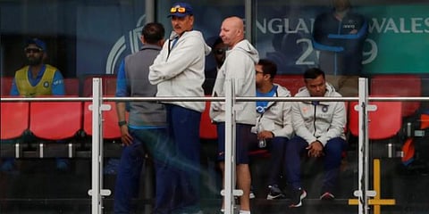 இந்திய அணிக்கு பயிற்சியாளர்கள் தேவை - பிசிசிஐ அறிவிப்பு