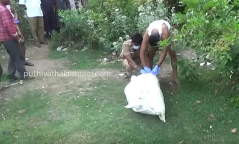 சாக்கு மூட்டைக்குள் பெண் சடலம் - கந்துவட்டி விரோதம் காரணமா?