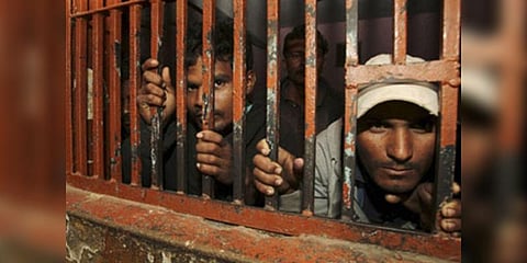 வெளிநாட்டு சிறைகளில் 8,189 இந்தியர்கள்!