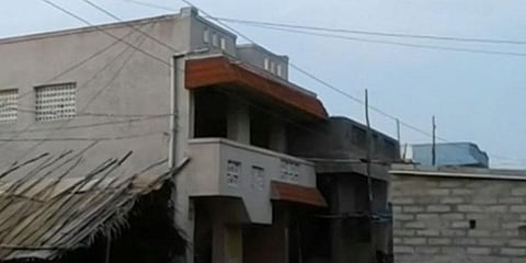 2 சிறுமிகளுக்கு பாலியல் தொந்தரவு - உறவினர் உட்பட 8 பேர் கைது