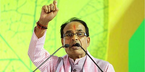 ''கர்நாடக பிரச்னைக்கு காங்கிரஸே காரணம்'': சிவ்ராஜ் சிங் சவுஹான்