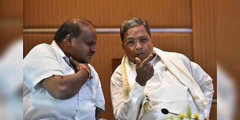 கர்நாடகாவில் இன்று, காங்கிரஸ் எம்.எல்.ஏக்கள் கூட்டம்