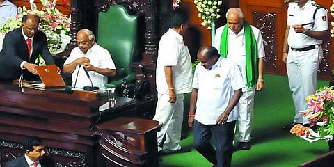 நம்பிக்கை வாக்கெடுப்புக்கு கால அவகாசம் கோரும் குமாரசாமி