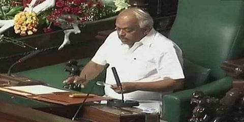 கர்நாடகாவில் இன்று மாலை 6 மணிக்குள் வாக்கெடுப்பை முடிக்க கெடு!