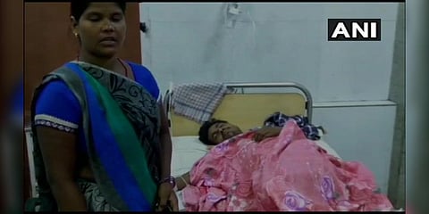 நாய்க்கு பயந்து ஒளிந்தவரை திருடன் என எரித்துக்கொன்ற கும்பல்!