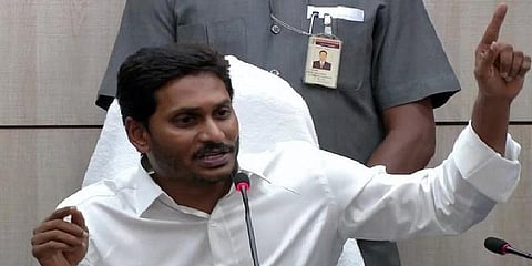 தனியார் நிறுவனங்களில் 75% பணியிடங்கள் ஆந்திர மாநிலத்தவர்களுக்கே ! அதிரடி சட்டம்