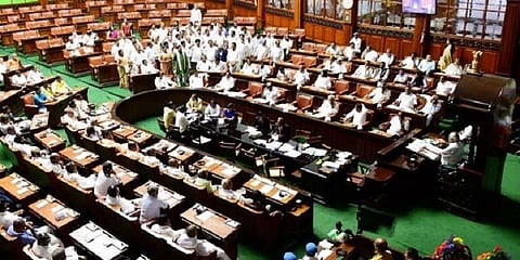 கர்நாடக சட்டப்பேரவையில் நம்பிக்கை வாக்கெடுப்பு தொடங்கியது