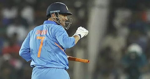 டெஸ்ட் போட்டியில் தோனியின் 7-ஆம் நம்பர் ஜெர்ஸி இனி யாருக்கு..?