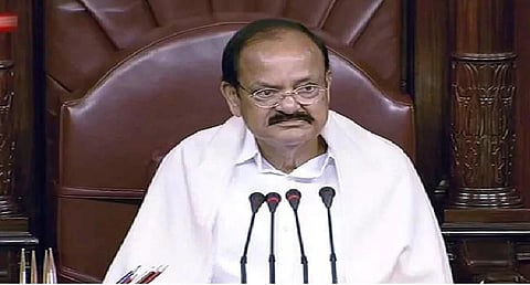 அவசரமாக நிறைவேற்றப்படும் மசோதாக்களை எதிர்த்து எதிர்க்கட்சிகள் கடிதம்