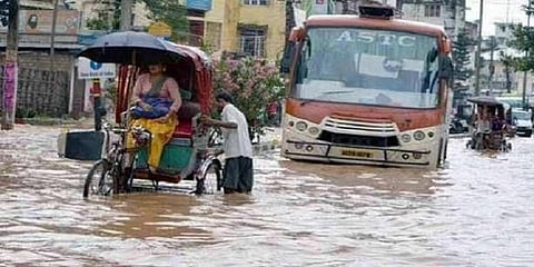 வெள்ளக்காடான அசாம், பீகார் - பலியானோர் எண்ணிக்கை 207 ஆக உயர்வு