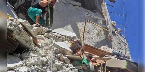 உயிர் பிரியும் போதும் தங்கையைக் காப்பாற்றிய 5 வயது சிறுமி!