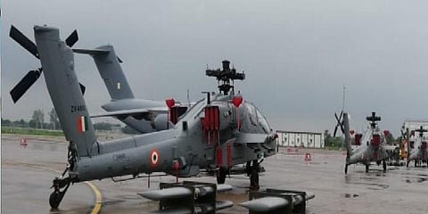 இந்தியா வாங்கியுள்ள அப்பாச்சி ரக ஹெலிகாப்டர்: சிறப்பம்சங்கள் என்னென்ன?