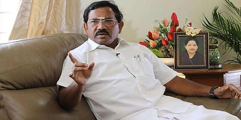 தமிழும், சமஸ்கிருதமும் இரு கண்கள் என சொன்னதில் என்ன தவறு - அமைச்சர் பாண்டியராஜன்