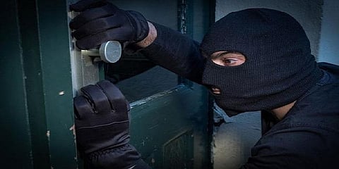 ‘தூம்2’பட பாணியில் கொள்ளையடித்த கும்பலை பொறி வைத்து பிடித்த போலீஸ்