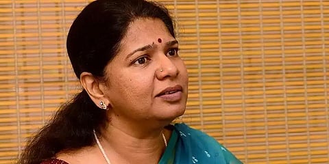 முத்தலாக் மசோதா விவாதத்தில் அதிமுக வெளிநடப்பு செய்தது வெட்கக்கேடானது - கனிமொழி