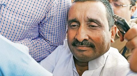 உன்னாவ் பாலியல் வன்கொடுமை வழக்கு: புகாரளித்த 2 ஆண்டுகளுக்கு பின் பாஜக எம்எல்ஏ நீக்கம்