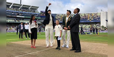 ஆஷஸ் தொடர் : டாஸ் வென்ற ஆஸ்திரேலியா முதல் பேட்டிங்