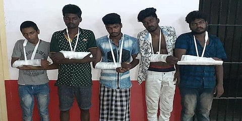 "கைதிகள் பாத்ரூமில் வழுக்கி விழுவது ஏன்?" - ஆர்.டி.ஐ. மூலம் வழக்கறிஞர் கேள்வி