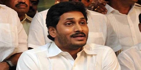 ஜெகன் மோகன் ரெட்டியின் ஜெருசலம் பயணத்துக்கு அரசு நிதி ஒதுக்கியதா? - எதிர்க்கட்சிகள் குற்றச்சாட்டு